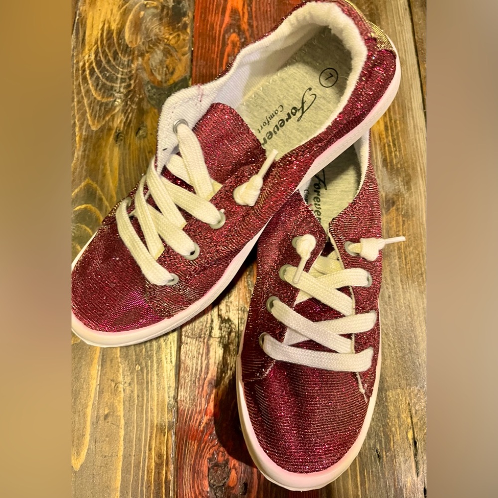 Forever Comfort Burgundy/gold metallic Tennis shoes  Size: 7